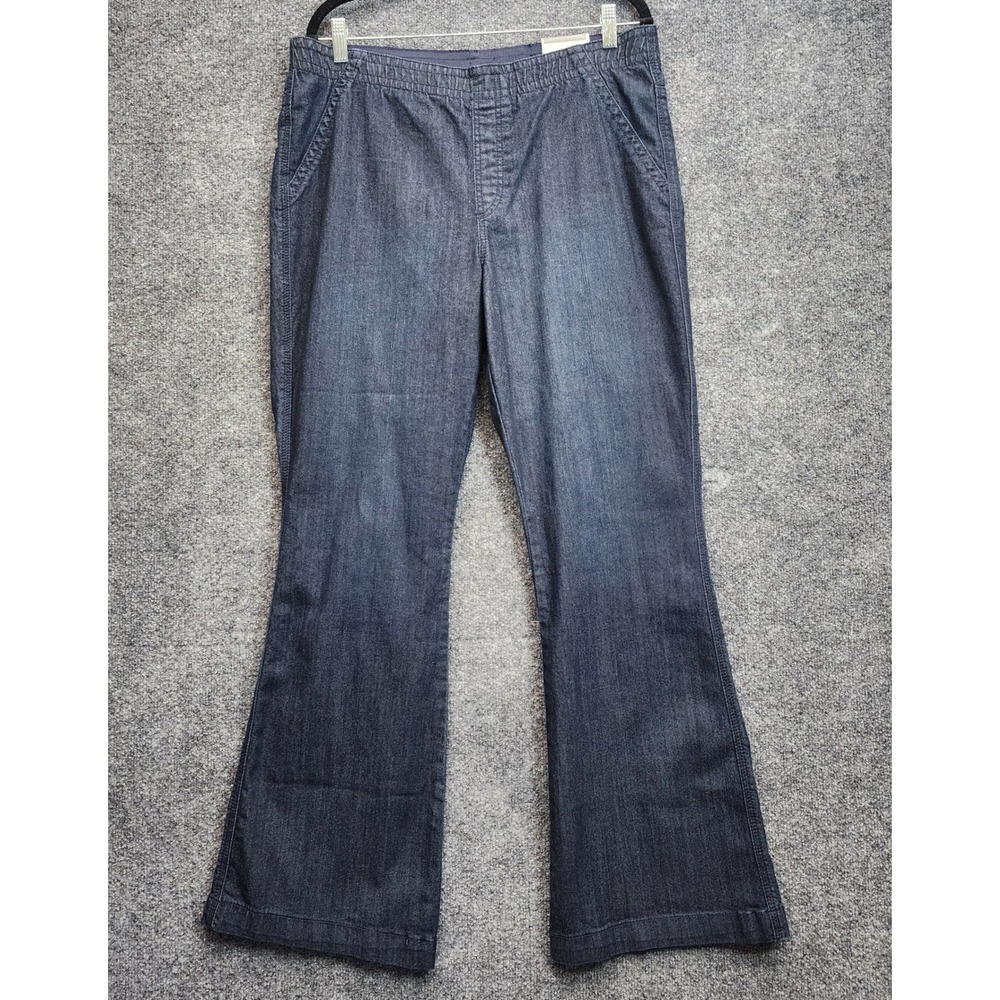 NWT Chico's Platinum Denim Women's Pull On Flare Jeans Stretch Dark Wash 2.5 Fit